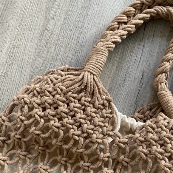 Aritzia Main Character Woven Tote Bag - Picture 3 of 5